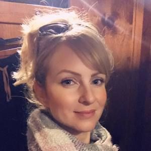 Meet your Posher, Christina